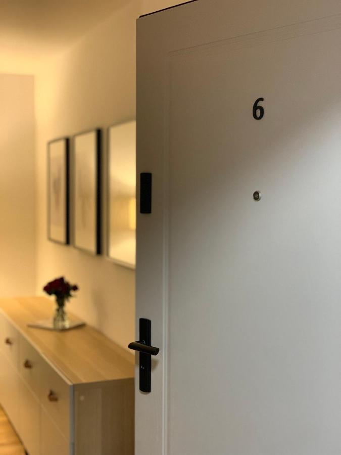 Apartament W Samym Sercu Miasta Z Darmowym Parkingiem Pod Zlotym Lwem -Hotel VI Klodzko Luaran gambar