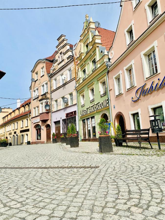 Apartament W Samym Sercu Miasta Z Darmowym Parkingiem Pod Zlotym Lwem -Hotel VI Klodzko Luaran gambar