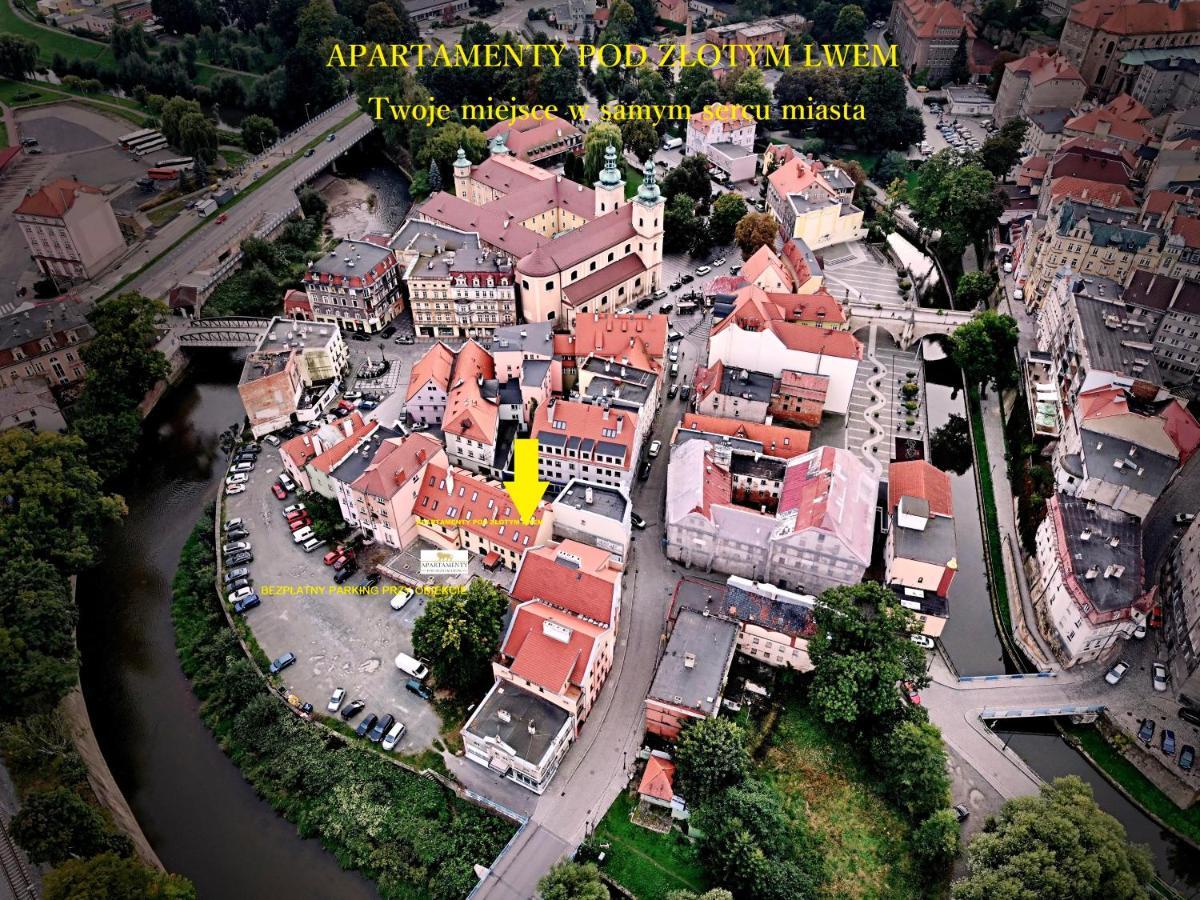 Apartament W Samym Sercu Miasta Z Darmowym Parkingiem Pod Zlotym Lwem -Hotel VI Klodzko Luaran gambar